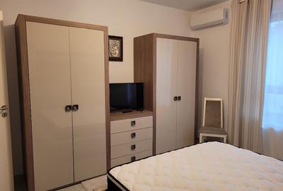 Proprietar vand apartament 2 camere, decomandat, cu loc de parcare sub - 7