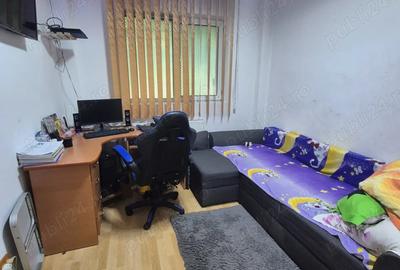 Vand apartament trei camere ,zona Aparatori Patriei!! - 5
