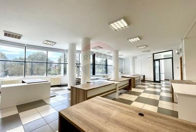 Spațiu comercial, de 252 mp, în Central