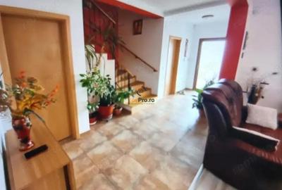 Casă cu 5 camere cu Teren 333 Mp în Central - 11