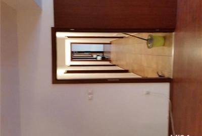 Apartament cu 3 camere decomandat în Central - 3