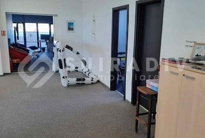 Spațiu comercial, de 205 mp, în Central - 1