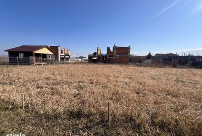 Teren de 872 mp, în Stupini - 4