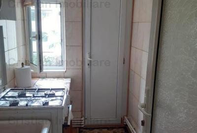 Apartament cu 3 camere semidecomandat în Viziru 1 - 3