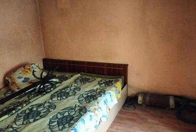 Casă cu 4 camere cu Teren 1400 Mp în Sud - 2