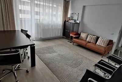 Apartament cu 2 camere decomandat în Noua