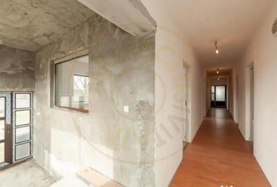 Casă cu 7 camere cu Teren 4563 Mp în Central - 17