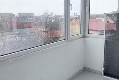 Apartament cu 2 camere semidecomandat, mobilat în Podu Roș - 8