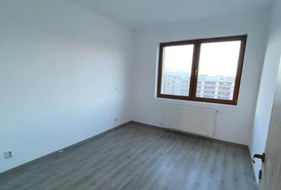 Cartierul Solar - 3 Camere - Mutare Imediata - 4