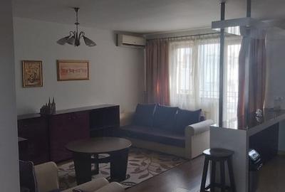 Apartament cu 3 camere semidecomandat, mobilat în Andrei Mureșanu