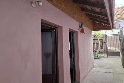 Casă cu 2 camere cu Teren 390 Mp în Central - 4