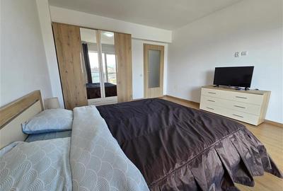 Apartament cu 2 camere semidecomandat, mobilat în Tractorul - 2