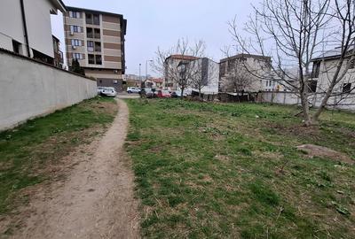 Teren Construcții intravilan de 500 mp, în Kamsas