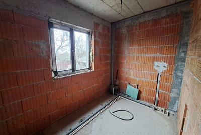 Casă individuală cu 5 camere cu Canalizare în Afumați - 9