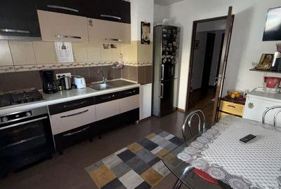 Apartament cu 4 camere decomandat în Siderurgiștilor - 1