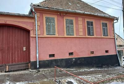 Casă cu 5 camere în Nou - 1