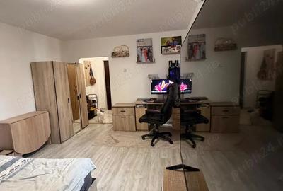 Garsonieră decomandată în Central - 2