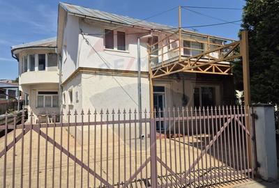 Casa / Vila de vanzare zona Energiei RMB - 15
