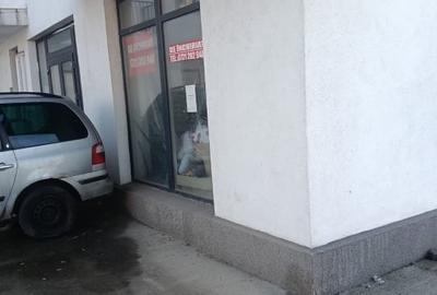 Spațiu comercial, de 300 mp, în Central - 3