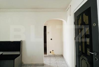 Apartament cu 2 camere, etaj 2, decomandat, zona Parcul Teilor - 8