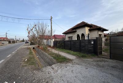 Casă cu 4 camere cu Teren 1450 Mp în Central