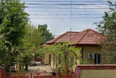 Casa cu teren deschidere directa la lac Corbeanca