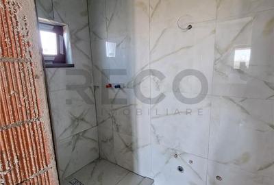 Casă cu 3 camere cu Teren 350 Mp în Borș - 10