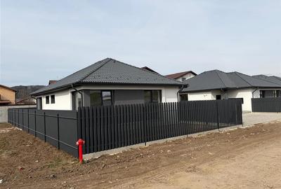 Casă individuală cu 4 camere cu Teren 465 Mp în Sânpetru - 3