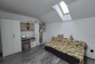 Casă cu 5 camere cu Teren 2200 Mp în Central - 18