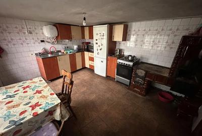 Casă în Zervești - 4