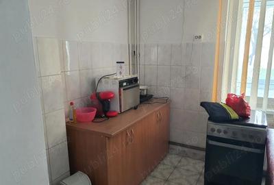 Spațiu comercial, de 45 mp, în 1 Mai - 12