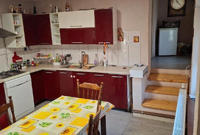 Casă cu Teren 1822 Mp în Saschiz