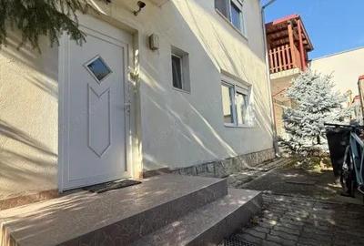 Casă cu 7 camere cu Canalizare în Braytim - 1