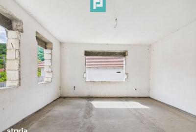 Casă cu 7 camere cu Teren 1079 Mp în Central - 15