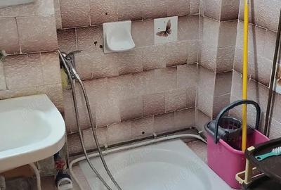 Apartament cu 4 camere decomandat în Central - 4