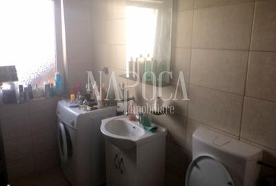 Casă individuală cu 8 camere cu Canalizare în Central - 4