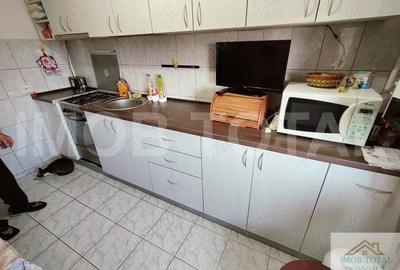 Apartament 3 camere Costesti mobilat si utilat, etaj 4 4 - 5