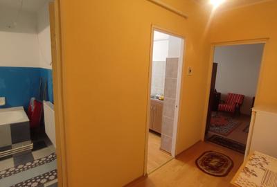 Garsonieră decomandată în Micro 20 - 1