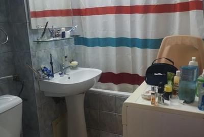 Apartament cu 3 camere decomandat, mobilat în Basarabia - 11