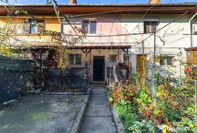 Casă cu 3 camere cu Teren 492 Mp în Tractorul - 15