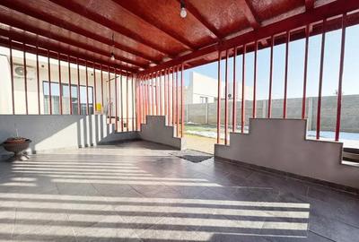 Casă cu 3 camere cu Canalizare în Moșnița Nouă