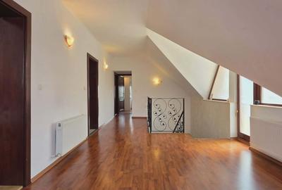 Casă cu 4 camere în Sânmartin - 13