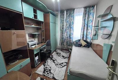 Apartament cu 3 camere semidecomandat în Central - 8