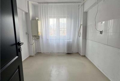 Apartament cu 2 camere decomandat în Decebal - 4