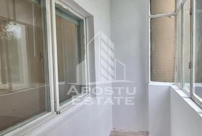 Apartament cu 3 camere decomandat în Aradului - 3
