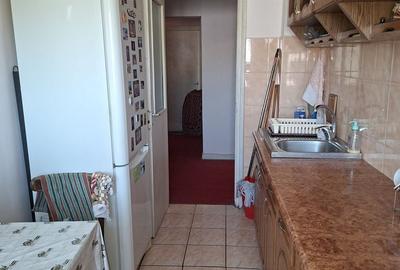 Apartament cu 4 camere decomandat în Rovine - 15
