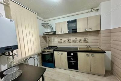 Apartament cu 3 camere decomandat în 9 Mai