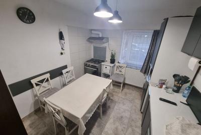 Apartament zona Poarta 6 - 5
