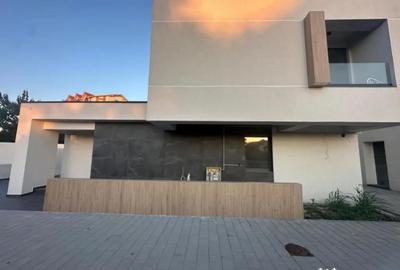 Casă cu 4 camere cu Teren 316 Mp în Central