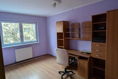 Apartament cu 4 camere decomandat în Central - 2